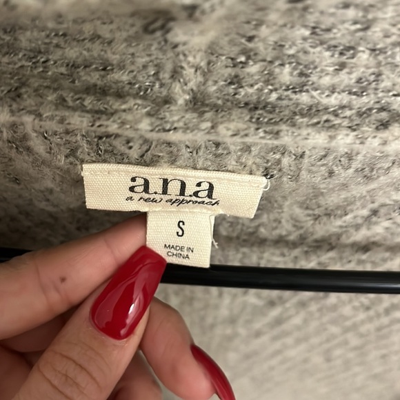 Sweater - Picture 2 of 3